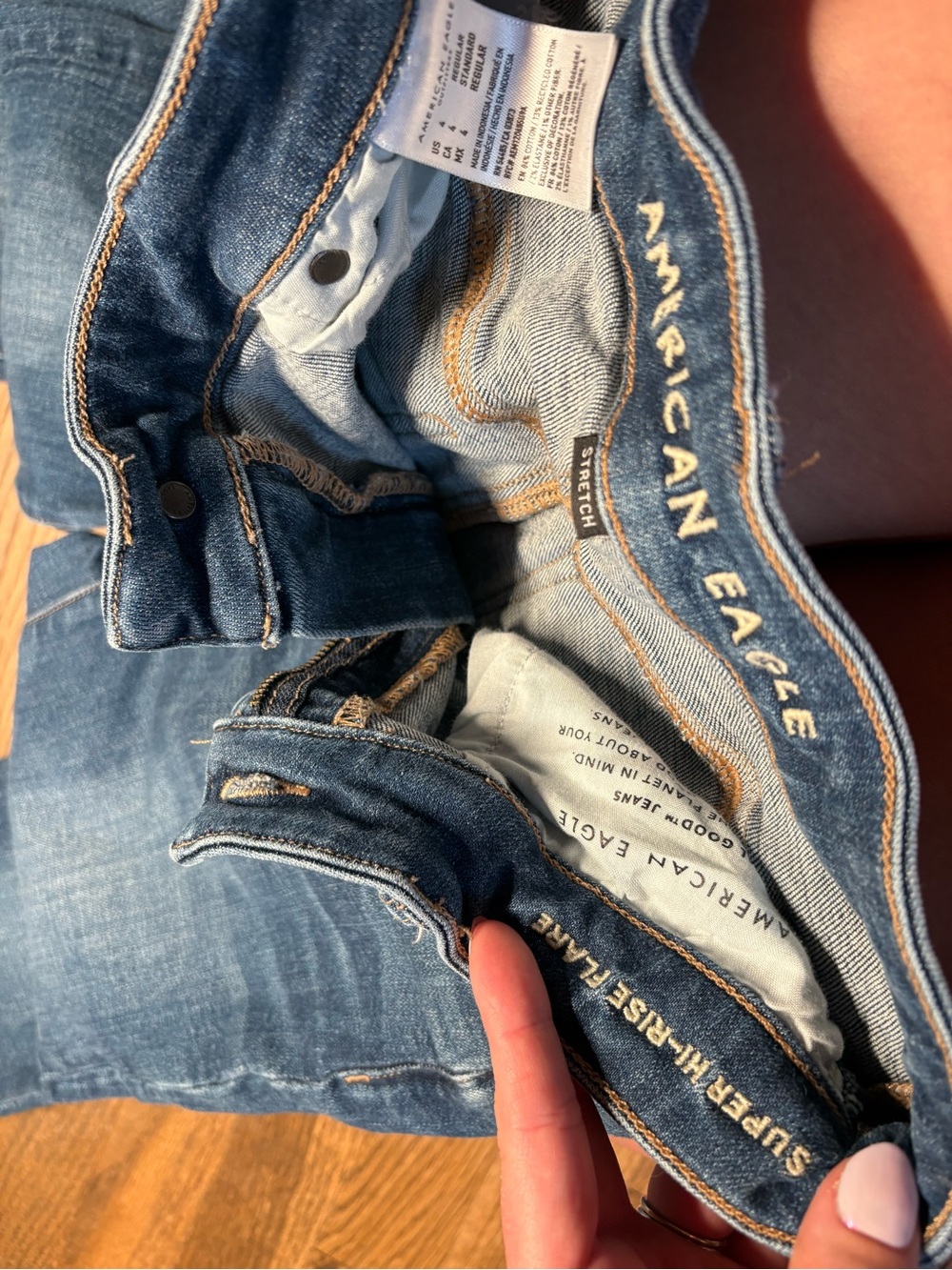 American Eagle Outfitters Blue Flare Jeans - Picture 3 of 3